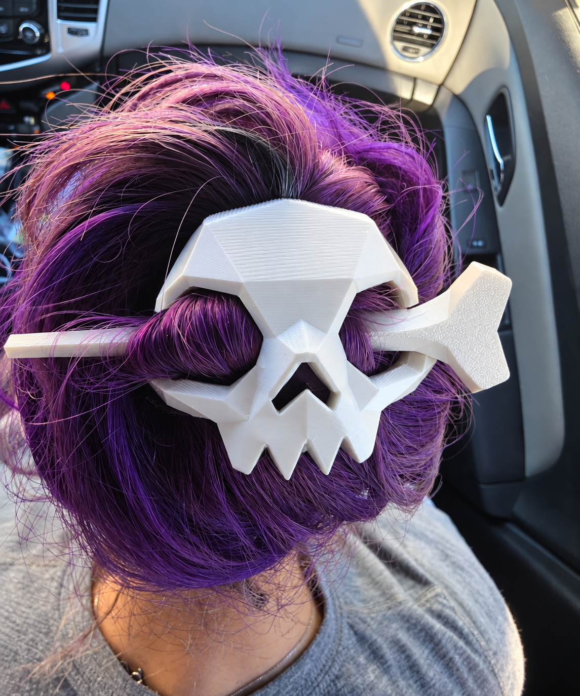 Skull 3D printed Halloween hair pin
